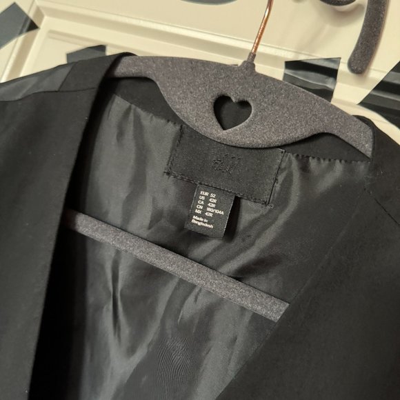 H&M Slim Fit Suit Vest - Picture 4 of 6